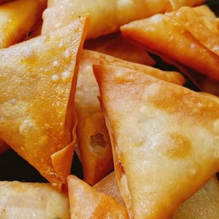 Cripsy Onion Samosa